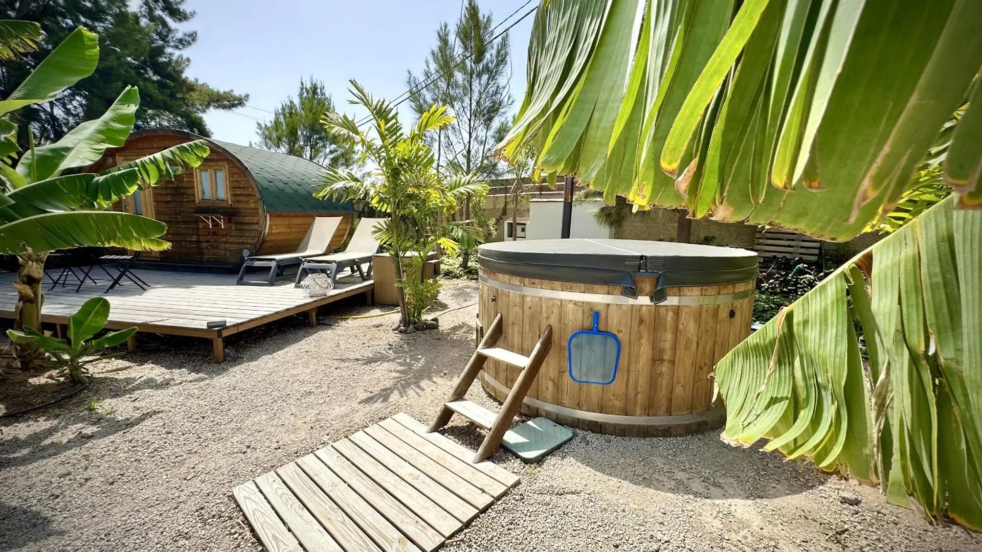 Holiday home Amani Suite Con Jacuzzi Piscina Y Naturaleza Buzanada